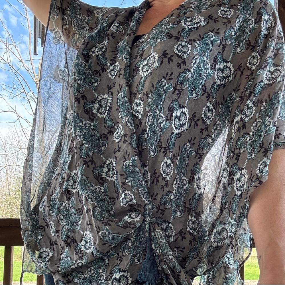 (OS) NWT Quagga GREENLABEL Wrap w/ Armholes & Tassels Floral Dark Teal & Grey - Picture 1 of 11